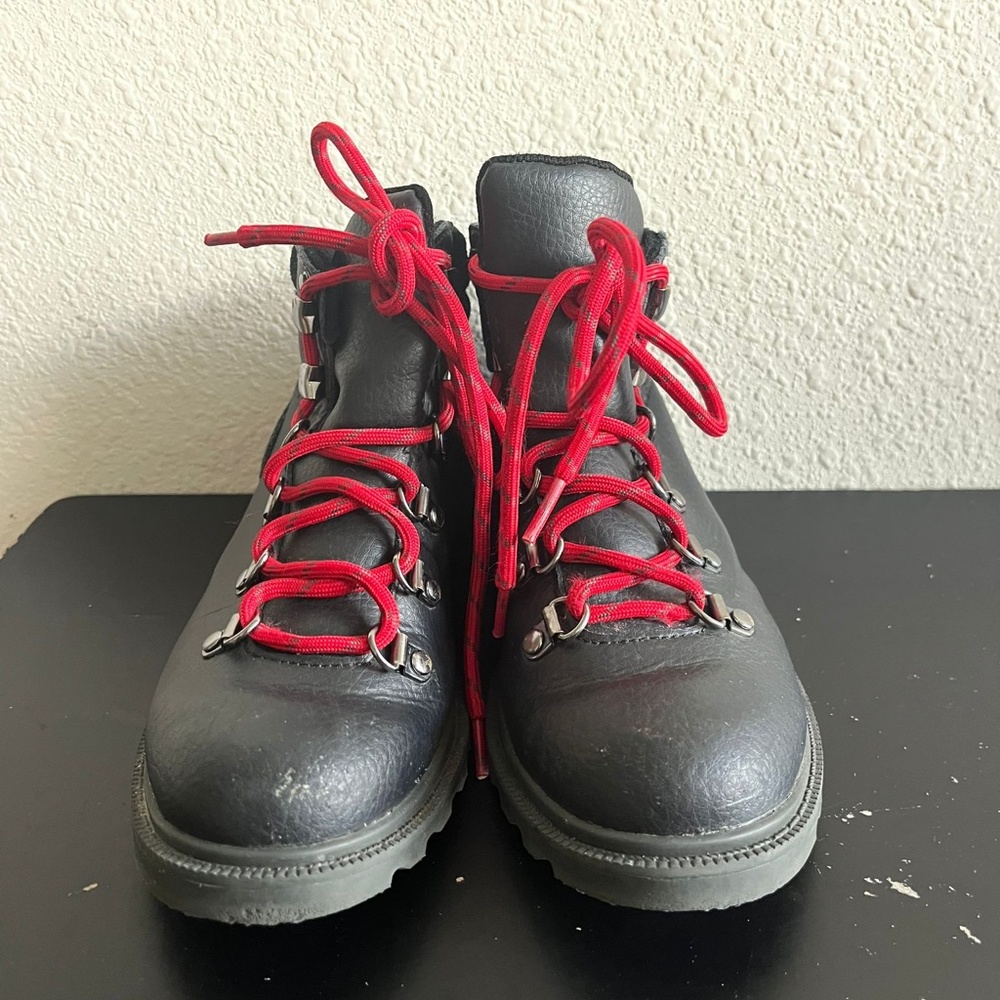 Sorel Unisex Madson Black Waterproof Hiker Boots Size 2 Style NY2994-010 - Picture 8 of 8